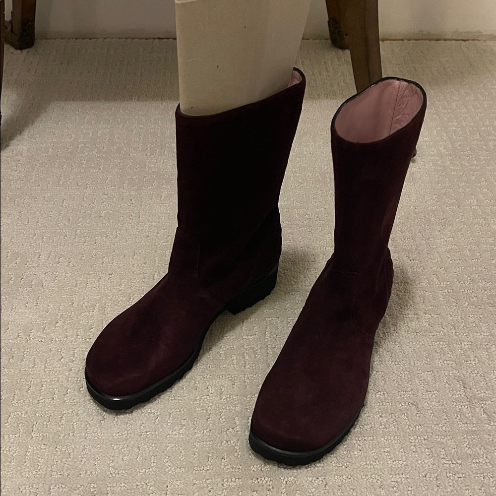 NEW Taryn Rose Burgundy Suede Boots, water resistant